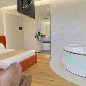 Hotel Strora